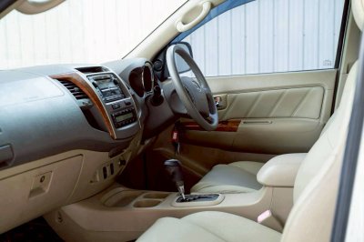 TOYOTA FORTUNER, 2.7 V ปี 2010โฉม ปี08-11