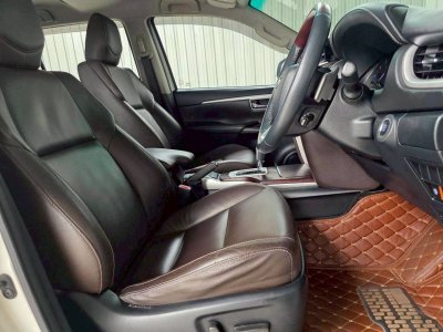 TOYOTA FORTUNER, 2.4 V 4WD ปี 2019 โฉม ปี15-ปัจจุบัน