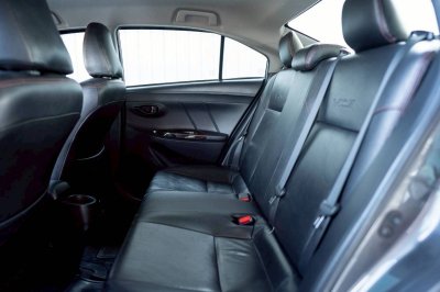 TOYOTA VIOS, 1.5 E ปี 2015 โฉม ปี13-ปัจจุบัน รถสวยมือเดียวป้ายแดง ไม่มีvat