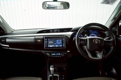 TOYOTA HILUX REVO, 2.4 G NAVI ปี 2016 โฉม PRERUNNER DOUBLE CAB