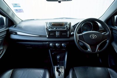 TOYOTA VIOS, 1.5 E ปี 2015 โฉม ปี13-ปัจจุบัน รถสวยมือเดียวป้ายแดง ไม่มีvat