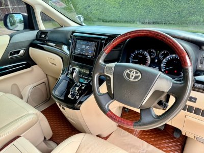 TOYOTA VELLFIRE, 2.4 V ปี 2009 โฉม ปี08-14 สีเทา AUTO เบนซิน ไมล์เพียง 210,397 km.