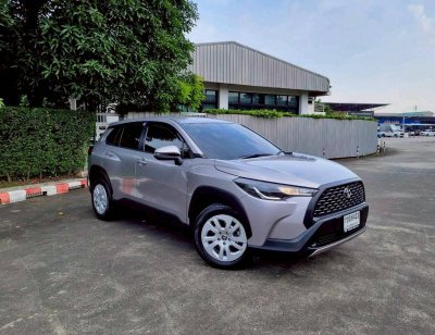 Toyota Corolla Cross 1.8 Sport ปี 2020 ไมล์ 95,365 km. เครื่อง เบนซิน เกียร์ Auto สีเทา