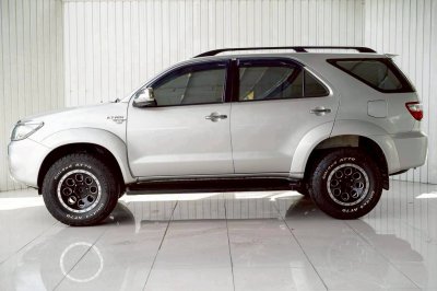 TOYOTA FORTUNER, 2.7 V ปี 2010โฉม ปี08-11