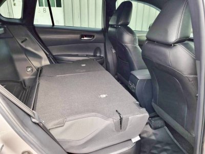 Toyota Corolla Cross 1.8 Sport ปี 2020 ไมล์ 95,365 km. เครื่อง เบนซิน เกียร์ Auto สีเทา