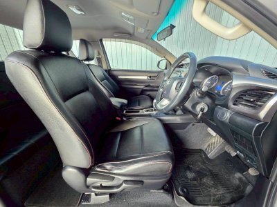 TOYOTA HILUX REVO, 2.4 E PLUS ปี 2019 โฉม PRERUNNER SMART CAB