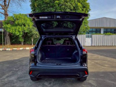 Toyota Corolla Cross 1.8 Hybrid Premium Safety ปี 2021 ไมล์ 70,xxx km. เครื่อง เบนซิน-ไฟฟ้า เกียร์ Auto สีดำ