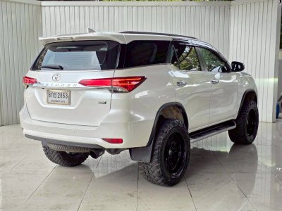 TOYOTA FORTUNER, 2.4 V 4WD ปี 2019 โฉม ปี15-ปัจจุบัน