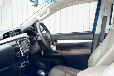 TOYOTA HILUX REVO, 2.4 G NAVI ปี 2016 โฉม PRERUNNER DOUBLE CAB