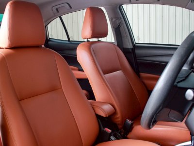 TOYOTA YARIS ATIV, 1.2 ENTRY ปี 2019 โฉม ปี17-22เกียร์ **Auto รถบ้านประหยัดน้ำมัน เบนซิน สีขาว ไมล์เพียง 84,662 km.