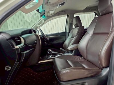 TOYOTA FORTUNER, 2.4 V 4WD ปี 2019 โฉม ปี15-ปัจจุบัน