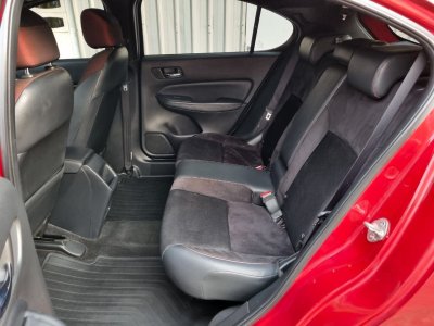 Honda City 1.0 Turbo RS Hatchback Top สุด ปี 2021 ไมล์ 93,xxx km. เครื่อง เบนซิน เกียร์ Auto สีแดง