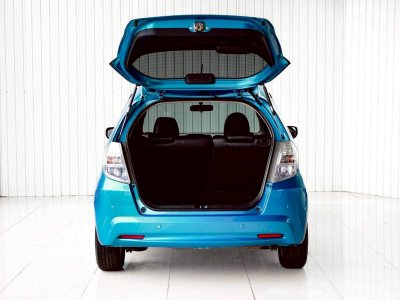 HONDA JAZZ, 1.3 HYBRID ปี 2012 โฉม ปี08-14 เกียร์AUTO สีฟ้า เครื่องยนต์ เบนซิน + ไฟฟ้า ไมล์น้อย 208,884 Km.