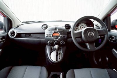 MAZDA2, 1.5 Groove Sports ปี 2011 โฉม ปี09-14 5Dr เกียร์อัตโนมัติ