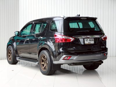 ISUZU MU-X, 3.0 4WD (DVD Navi) ปี 2017 (VAT) โฉม ปี13-20 เกียร์ AUTO สีดำ ดีเซล ไมล์เพียง 175,634 km.