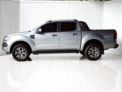 FORD RANGER, 2.2 WILDTRAK ปี 2015 โฉม HI-RIDER DOUBLE CAB ไมเนอร์เช้น สีเทา เกียร์ Auto เครื่องยนต์ ดีเซล ไมล์แท้ 275,xxx