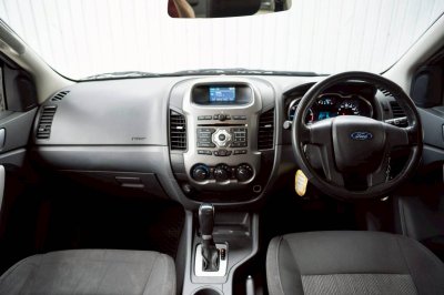 FORD RANGER, 2.2 XLT ปี 2013สีเทา โฉม HI-RIDER DOUBLE CAB