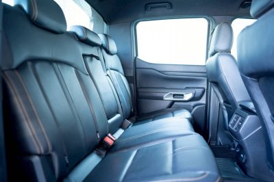 FORD RANGER, 2.0 TURBO WILDTRAK ปี 2022 เกียร์A/T ขับ 2 สีเทาโฉม HI-RIDER DOUBLE CAB