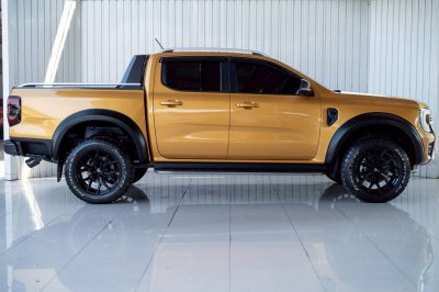 FORD RANGER, 2.0 TURBO WILDTRAK ปี 2023 เกียร์A/T ขับ 2 สีเหลืองโฉม HI-RIDER DOUBLE CAB