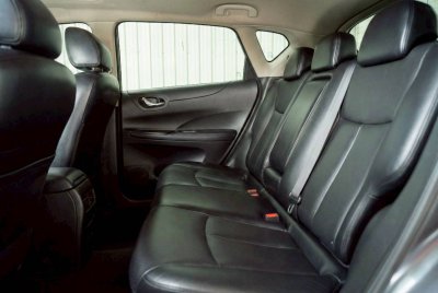 NISSAN PULSAR, 1.8 V ปี 2013 สีเทา โฉม ปี12-ปัจจุบัน