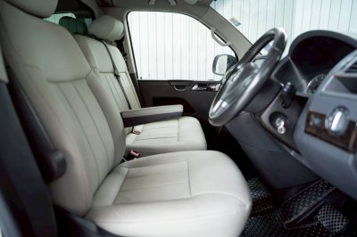 Volkswagen Caravelle 2.0 Bi-Turbo TDi ปี 2012 (จดปี 2013)