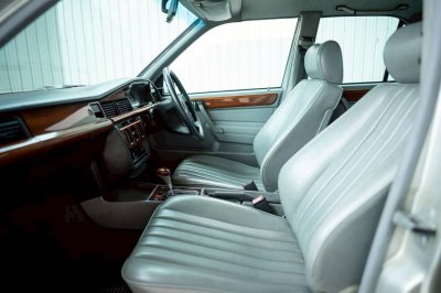 Benz 190E W201 ปี 1993  ราคาเพียง 189,000 บาท เท่านั้น! (ไม่รวมเลขทะเบียนสวย)