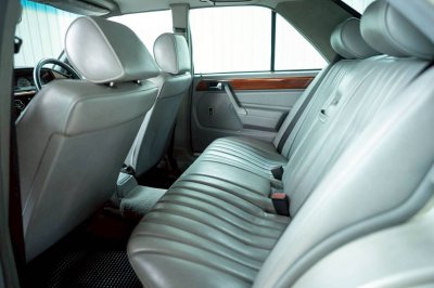 Benz 190E W201 ปี 1993  ราคาเพียง 189,000 บาท เท่านั้น! (ไม่รวมเลขทะเบียนสวย)