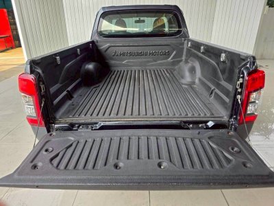 MITSUBISHI TRITON 18-23, 2.5 GLX ปี 2020 สีเทา MT โฉม MEGA CAB