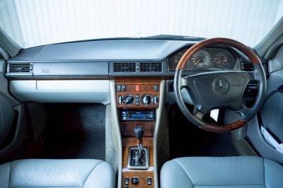 Benz E280 W124 Code C ปี 1996 เครื่อง M104 ฝาแดง-ดำ เหยียบมันส์สุดเกือบ200 ม้า