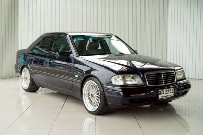 Benz C220 W202 Elegance ปี 1995