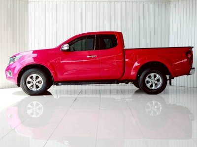 NISSAN NAVARA,NP300 2.5 EL KING CAB CALIBRE ปี 2020 (VAT.) โฉม CALIBRE KING CAB เกียร์ ธรรมดา ดีเซล สี แดง ไมล์เพียง 63,285 km.