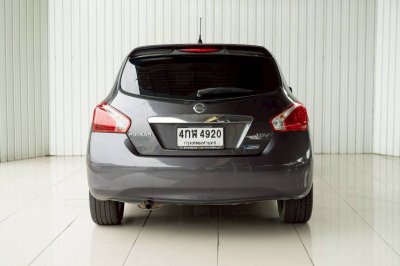 NISSAN PULSAR, 1.8 V ปี 2013 สีเทา โฉม ปี12-ปัจจุบัน