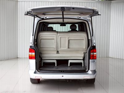 VOLKSWAGEN CARAVELLE, 3.2 V6 ปี 2008 โฉม ปี06-ปัจจุบัน เกียร์ Auto ทิปโทรนิค เดินหน้า 6 speed สีเทา เครื่องยนต์ เบนซิน ไมล์ 262,205 km