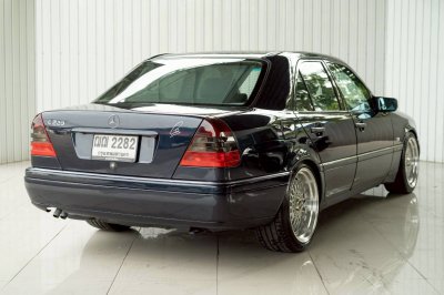 Benz C220 W202 Elegance ปี 1995