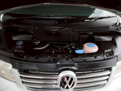 VOLKSWAGEN CARAVELLE, 3.2 V6 ปี 2008 โฉม ปี06-ปัจจุบัน เกียร์ Auto ทิปโทรนิค เดินหน้า 6 speed สีเทา เครื่องยนต์ เบนซิน ไมล์ 262,205 km