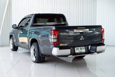 MITSUBISHI TRITON 18-23, 2.5 GLX ปี 2022 สีเทา MT โฉม MEGA CAB