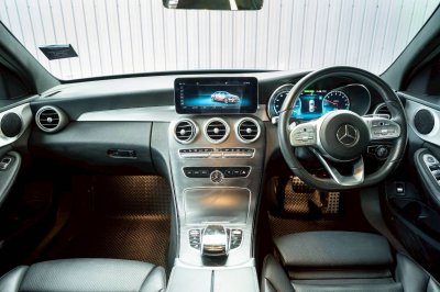 BENZ C-CLASS, C300e AMG SPORT ปี 2021 สีเทา โฉม W205 ปี14-23