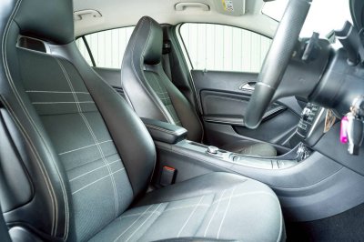 BENZ GLA-CLASS, 200 ปี 2015 สีขาวโฉม W156 ปี14-20