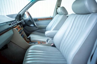 Benz E220 W124 Code C ปี 1996 ราคาเพียง 239,000 บาท เท่านั้น! ไม่รวมป้ายทะเบียนมงคล ฌพ 133 กทม