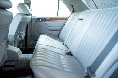 Benz E220 W124 Code C ปี 1996 ราคาเพียง 239,000 บาท เท่านั้น! ไม่รวมป้ายทะเบียนมงคล ฌพ 133 กทม