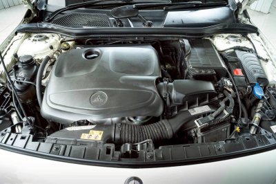 BENZ GLA-CLASS, 200 ปี 2015 สีขาวโฉม W156 ปี14-20