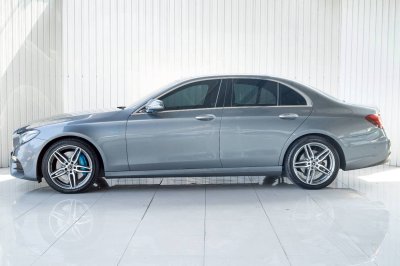 BENZ E-CLASS, E350e 2.0 AMG DYNAMIC ปี 2018 สีเทา โฉม W213 ปี16-24
