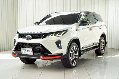 TOYOTA FORTUNER, 2.8 LEGENDER BLACK TOP 4WD ปี 2022 สีขาวโฉม ปี15-ปัจจุบัน