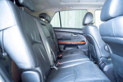 TOYOTA HARRIER, 3.0 FOUR ปี 2004 สีขาว เกียร์ A/T โฉม ปี03-13