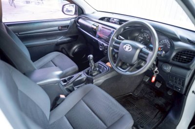 TOYOTA HILUX REVO, 2.8 J PLUS ปี 2020 โฉม STANDARD CAB