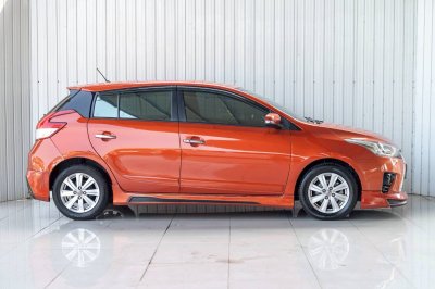 TOYOTA YARIS, 1.2 G ปี 2016 สีส้มโฉม ปี13-19