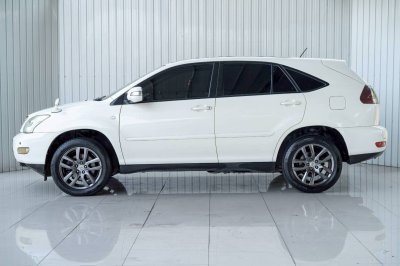 TOYOTA HARRIER, 3.0 FOUR ปี 2004 สีขาว เกียร์ A/T โฉม ปี03-13