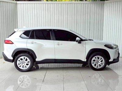 TOYOTA COROLLA CROSS, 1.8 SPORT ปี 2023 สีขาว โฉม ปี20-ปัจจุบัน