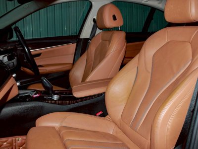 BMW SERIES 5, 530e 2.0 HIGHLINE ปี 2019 โฉม G30 ปี17-24 สีขาว เกียร์ Auto เครื่องยนต์ เบนซิน + ไฟฟ้า เลขไมล์ 87,561 Km.