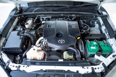TOYOTA HILUX REVO, 2.8 J PLUS ปี 2020 โฉม STANDARD CAB